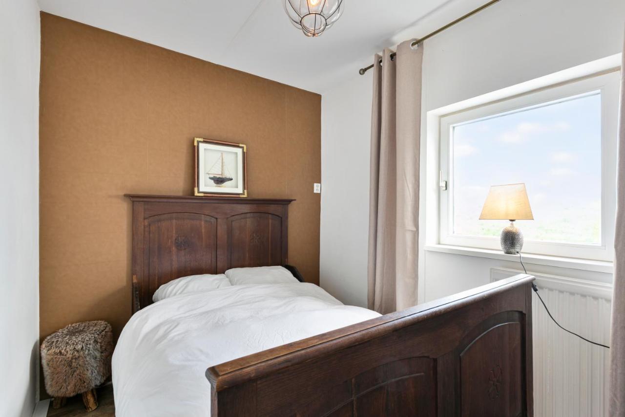 Mooi Huis Met Zeezicht Aan Strand Bed En Breakfast Yerseke Bagian luar foto